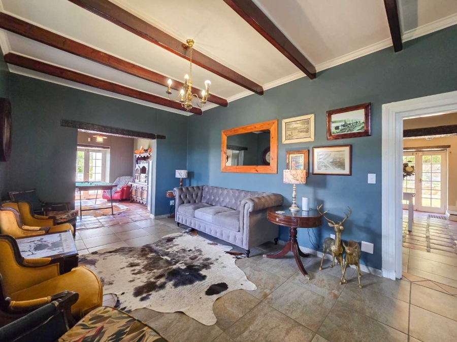 8 Bedroom Property for Sale in Stilbaai Oos Western Cape